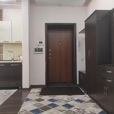 Элитная Квартира В Центре Бишкека Bishkek Ngoại thất bức ảnh