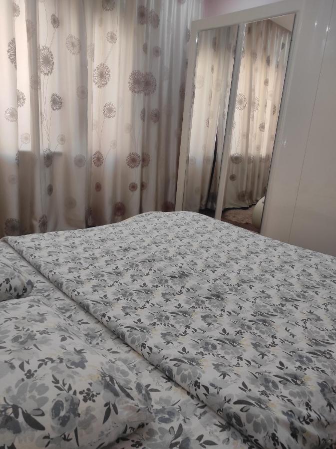 Элитная Квартира В Центре Бишкека Bishkek Ngoại thất bức ảnh